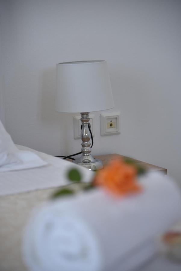 Lechaio Family Apartments 1 מראה חיצוני תמונה